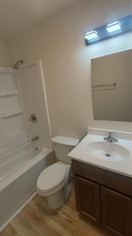 9487 Noble Ln Apt D - Photo 2 of 7