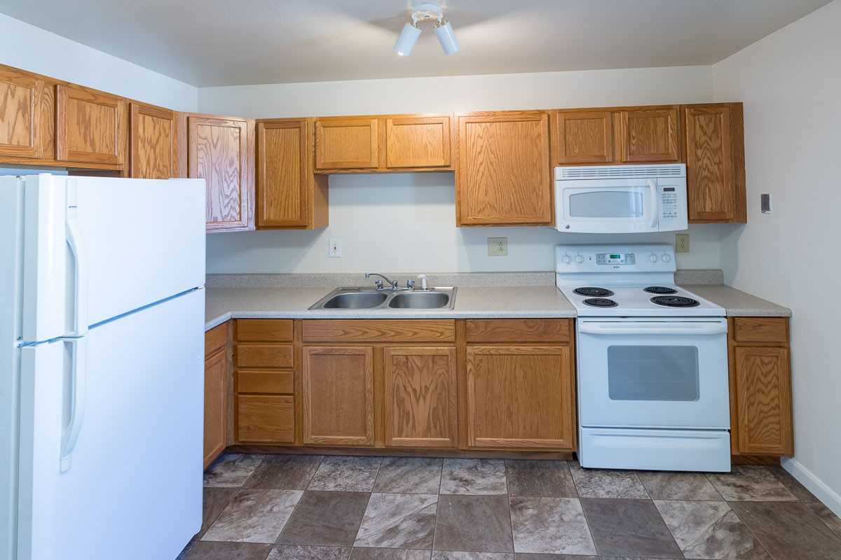 152 Washington St - Photo 5 of 8