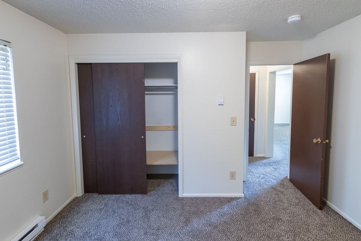 152 Washington St - Photo 7 of 8