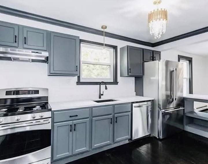 902 Main Ave - Photo 2 of 9