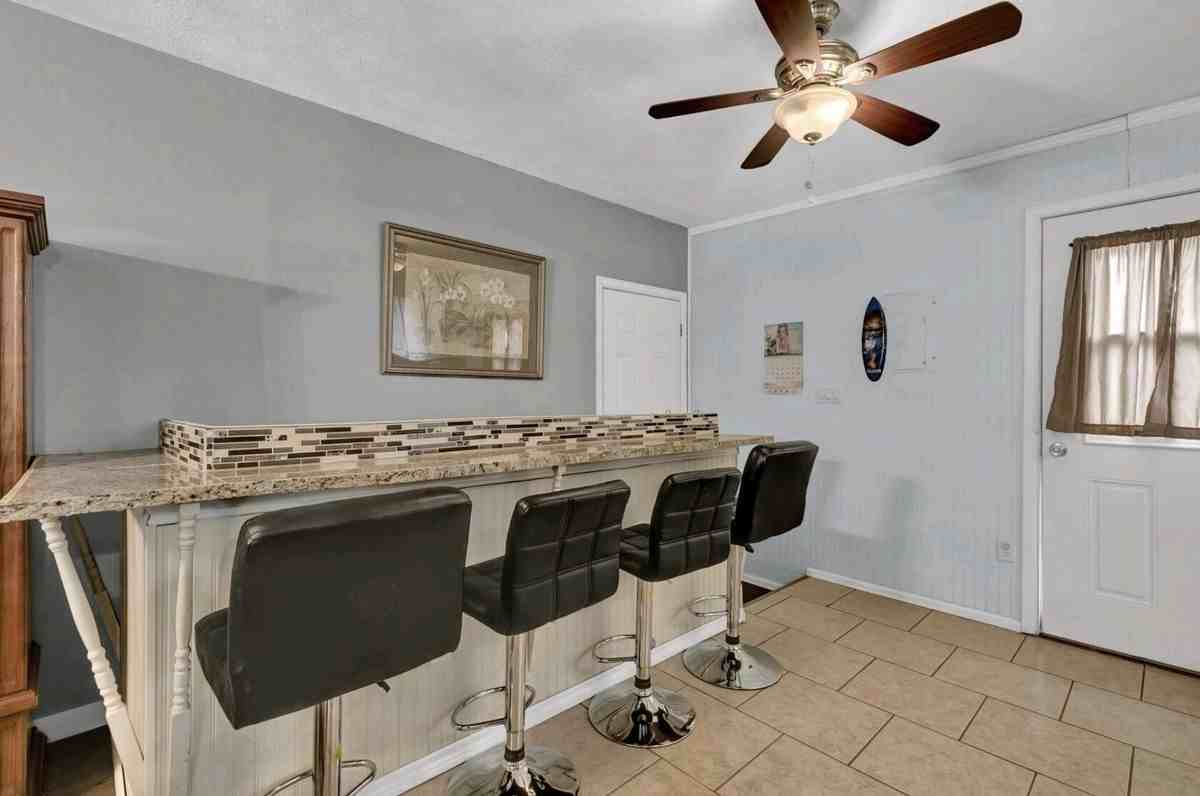 341 Longfellow Dr - Photo 7 of 21