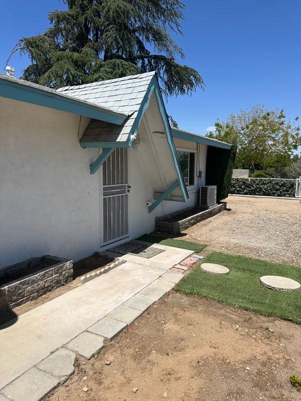 16119 Spruce St - Photo 2 of 24