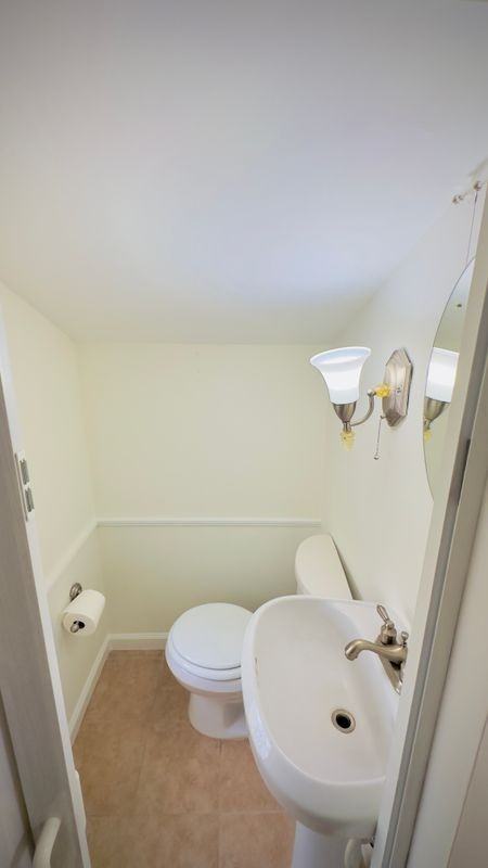 2234 Fleet St - Photo 3 of 30