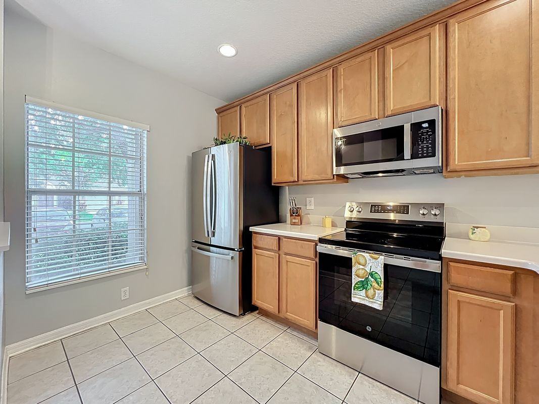 3309 Wilshire Way Rd - Photo 4 of 30
