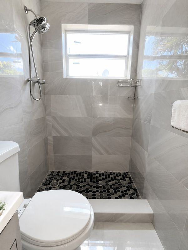 1355 Ne 129th St - Photo 3 of 21