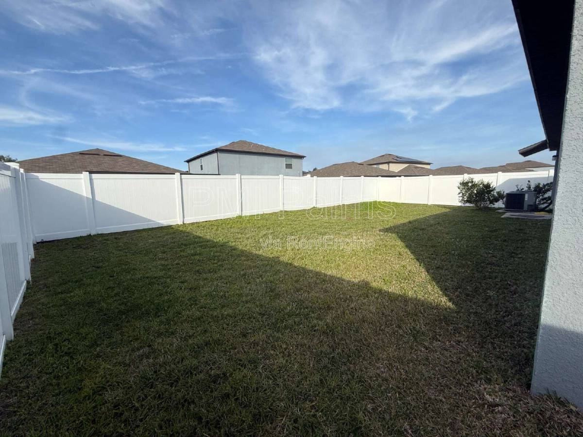 10332 Alder Green Dr - Photo 2 of 10