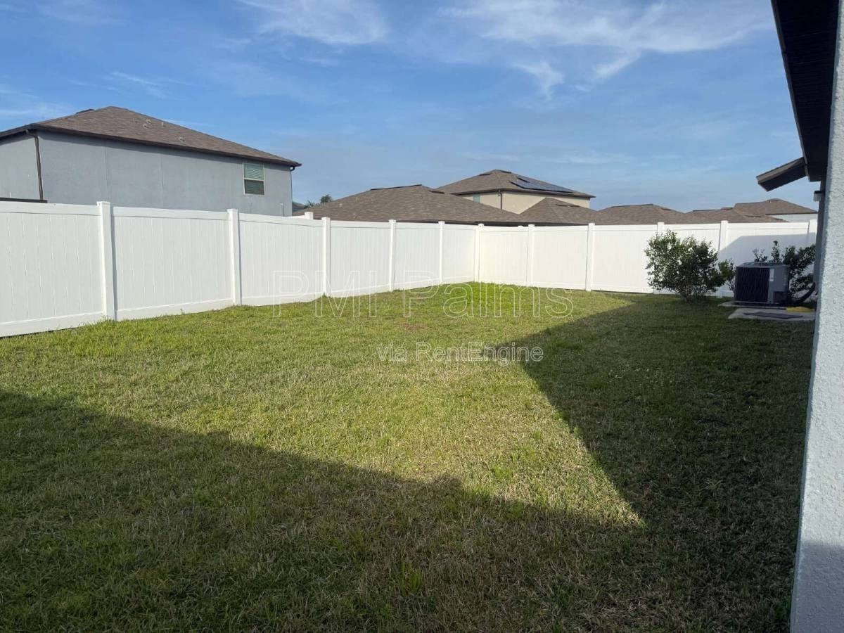 10332 Alder Green Dr - Photo 3 of 10