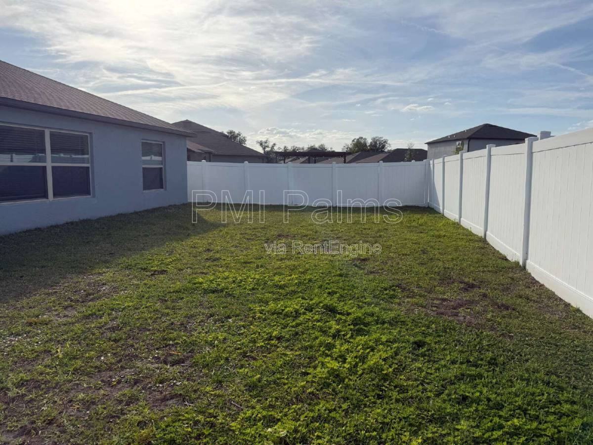 10332 Alder Green Dr - Photo 4 of 10