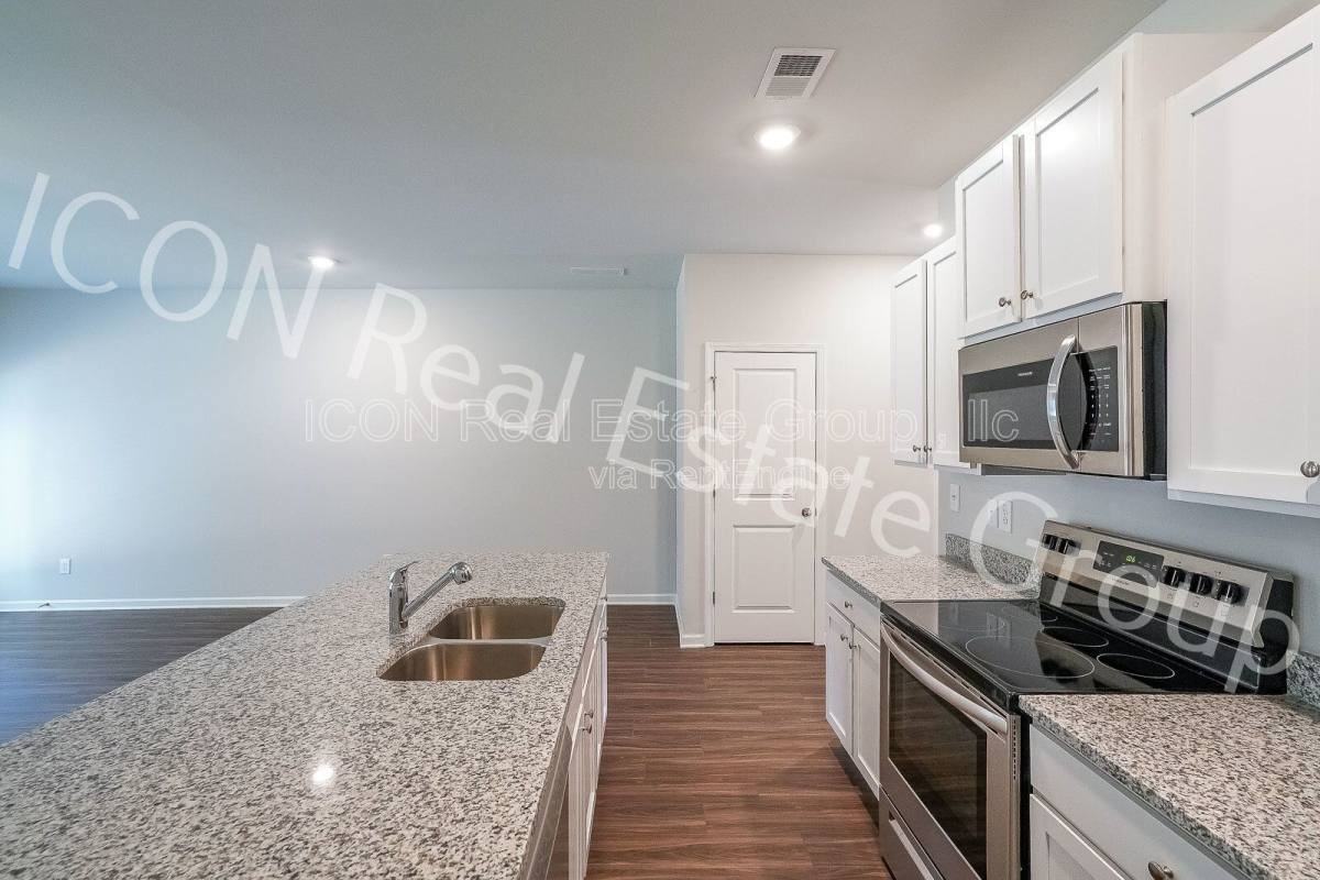 124 Village Green Dr Nw - Photo 3 of 5