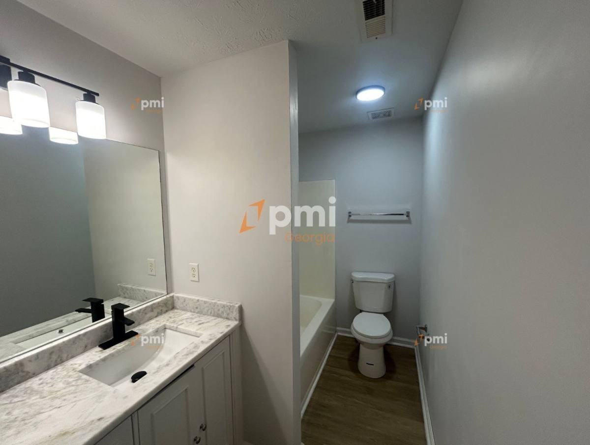 304 Klinetop Dr - Photo 3 of 6