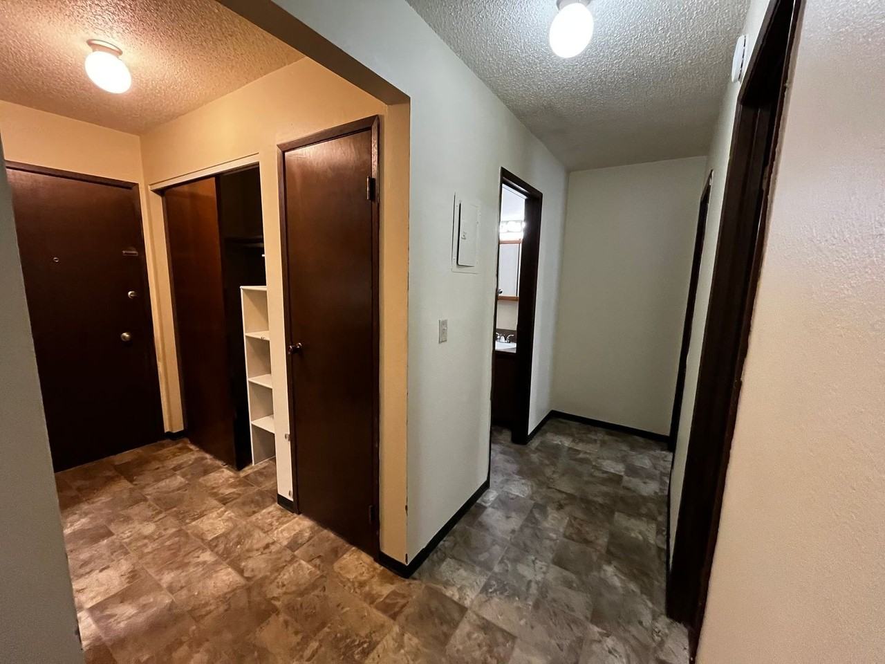 Golden Sands Apartments - Photo 5 of 21