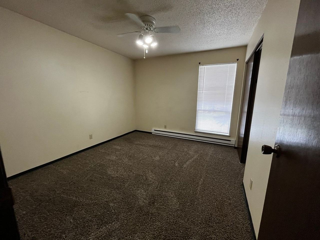 Golden Sands Apartments - Photo 7 of 21