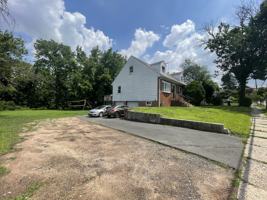 featured image of 1065 Sayre Road South