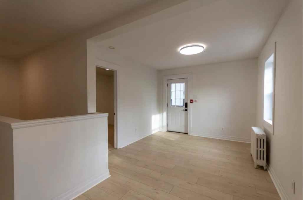 140 Stewart Street - Photo 4 of 24