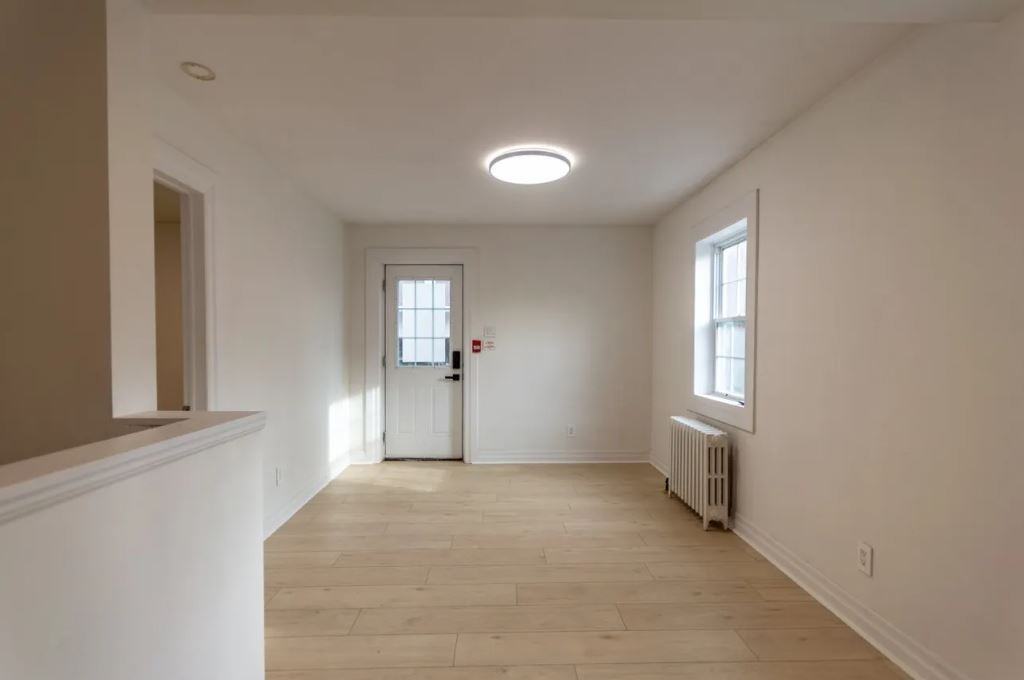 140 Stewart Street - Photo 5 of 24
