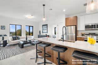 600 Broadway - Photo 1 of 1