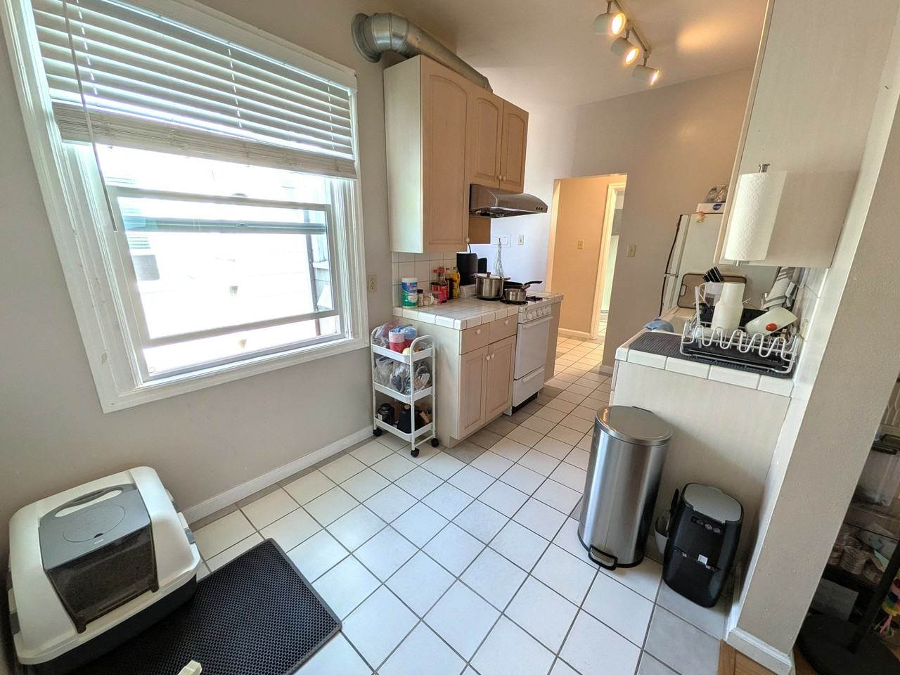 543 Masonic Ave #4 - Photo 4 of 7