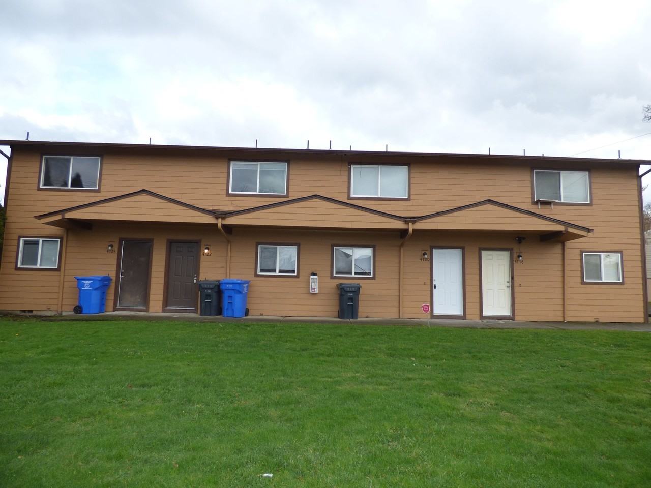 4114 Lancaster Dr Ne - Photo 3 of 34