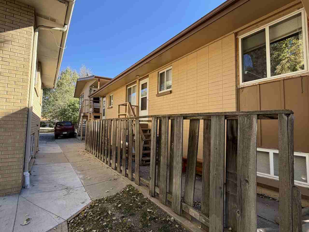 700 Darby Ct #6 - Photo 3 of 8