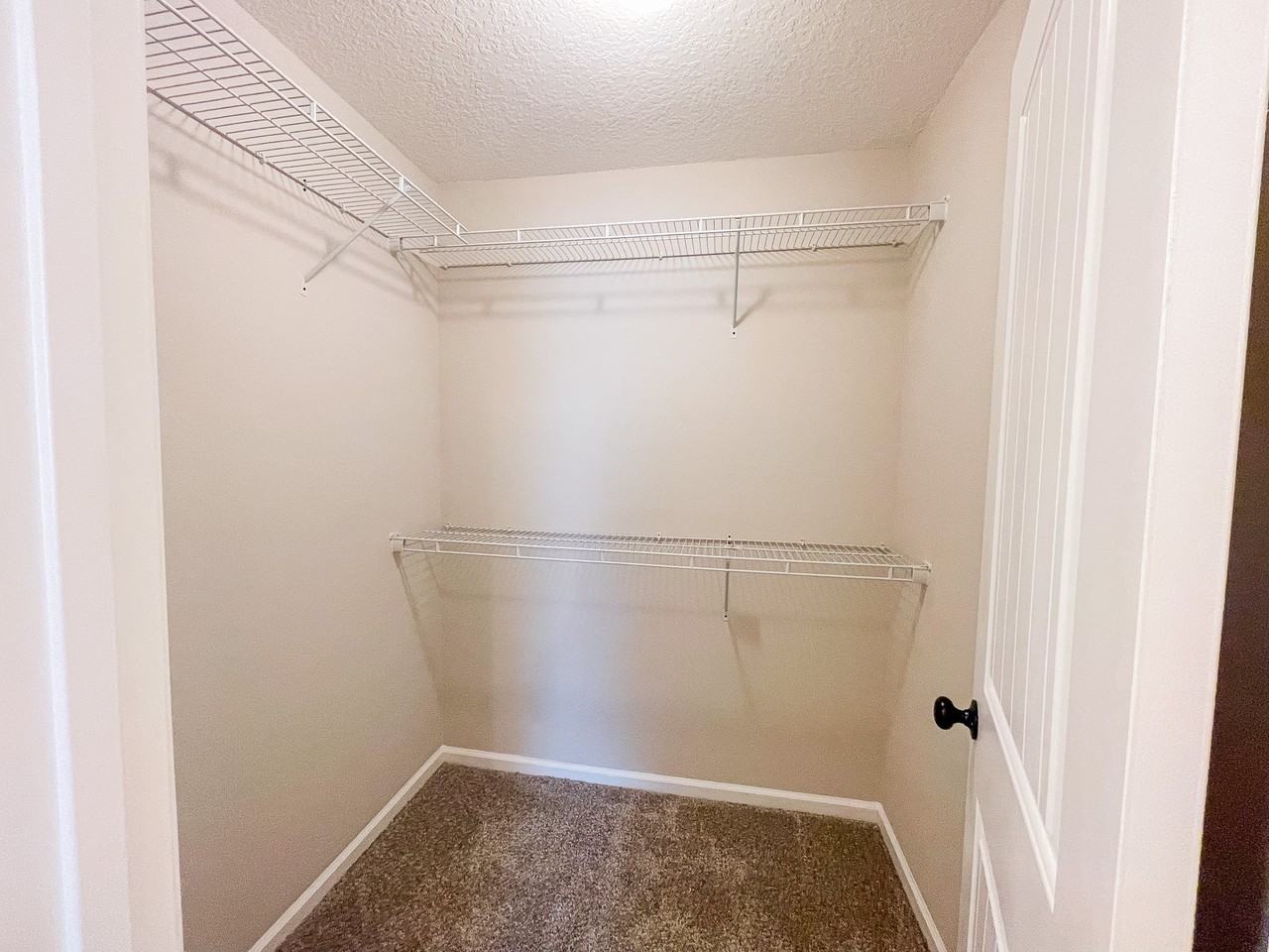 546 Deerchase Ct #1 - Photo 2 of 17