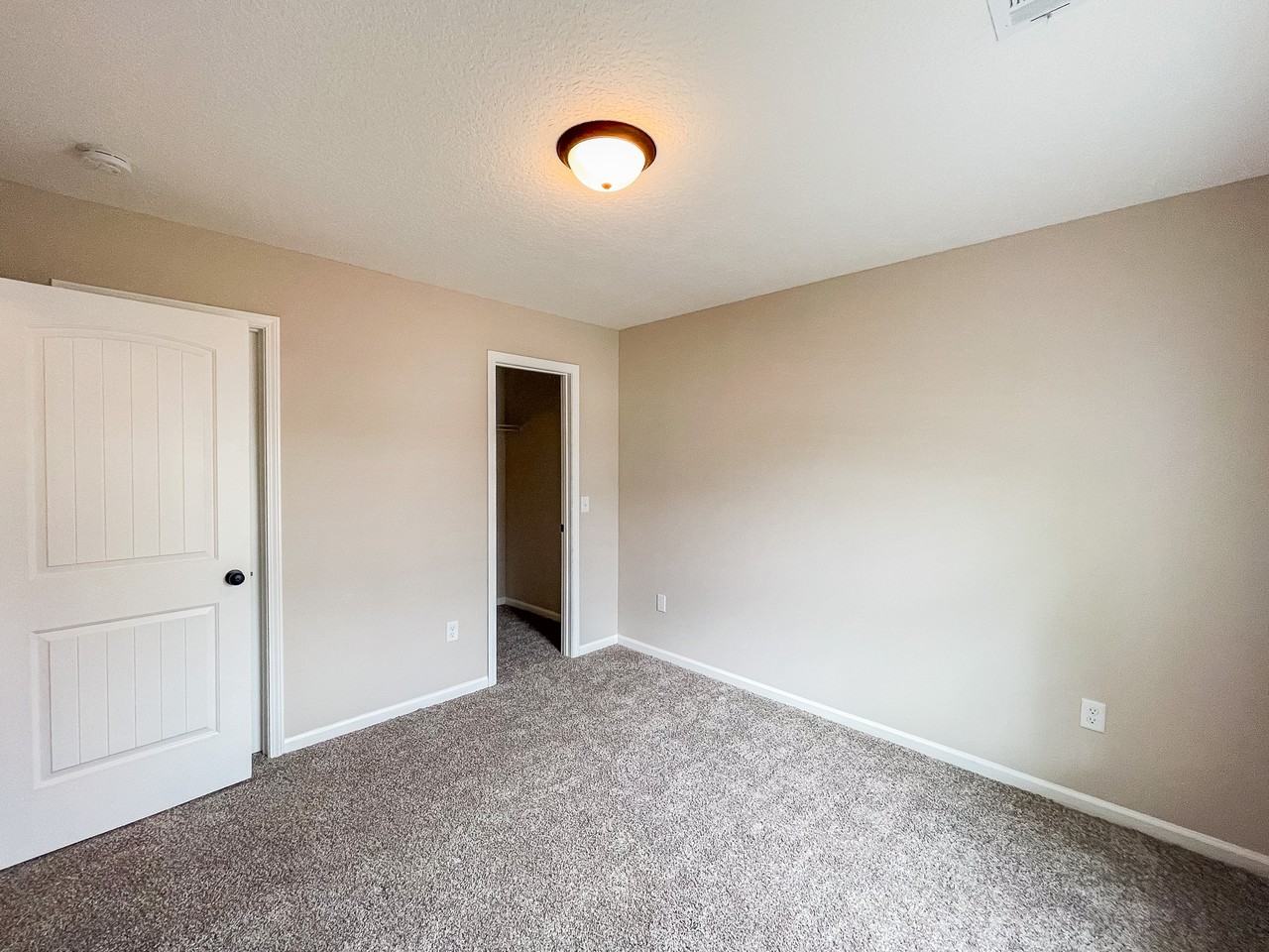 546 Deerchase Ct #1 - Photo 5 of 17