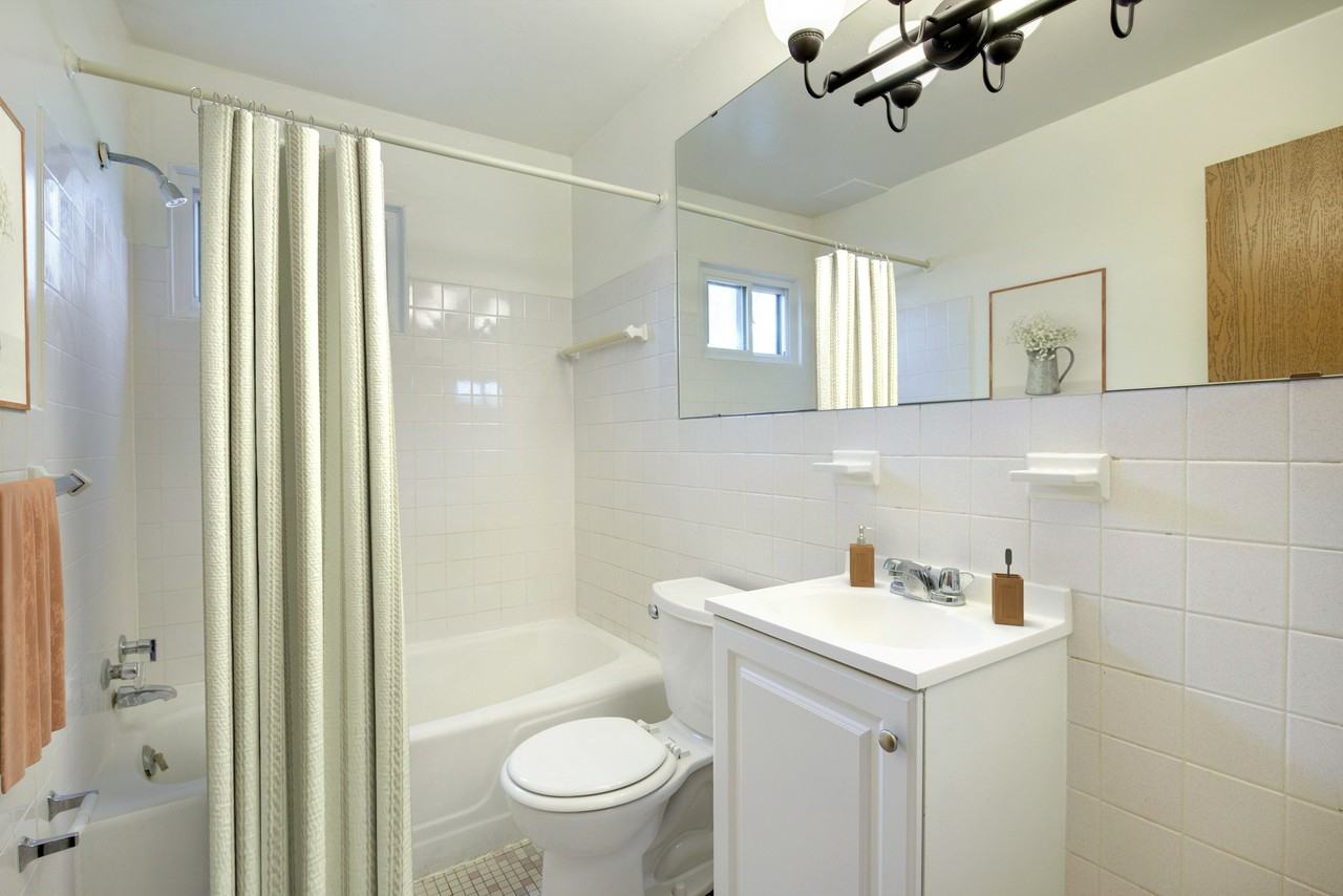 Northeast Villas - Photo 4 of 14