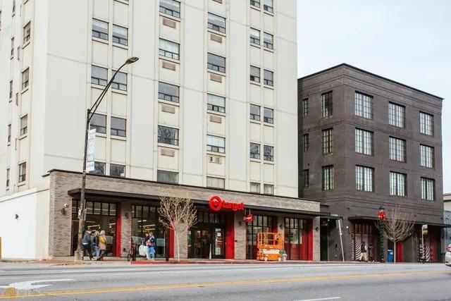 131 E Broad St #407