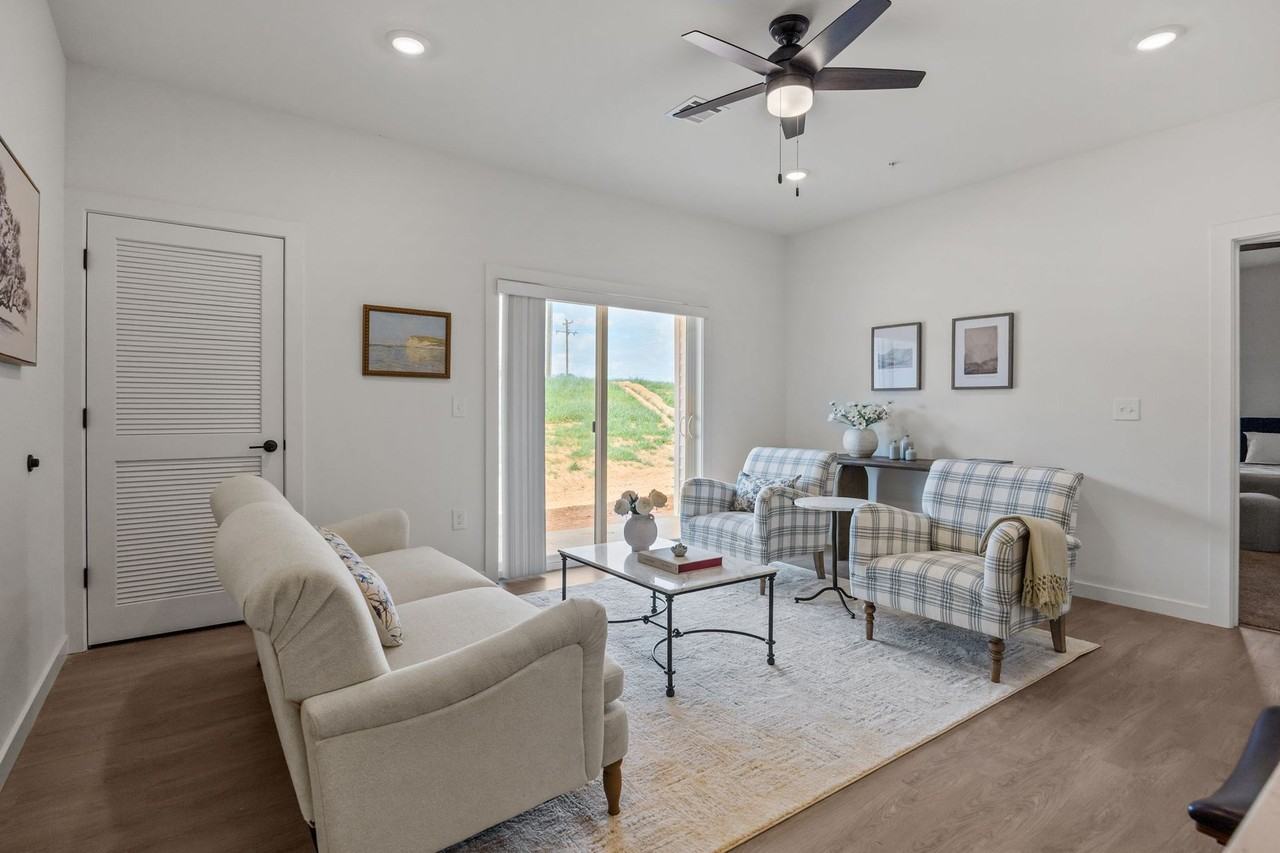 Midland Pointe at Lake Norman - Photo 4 of 31