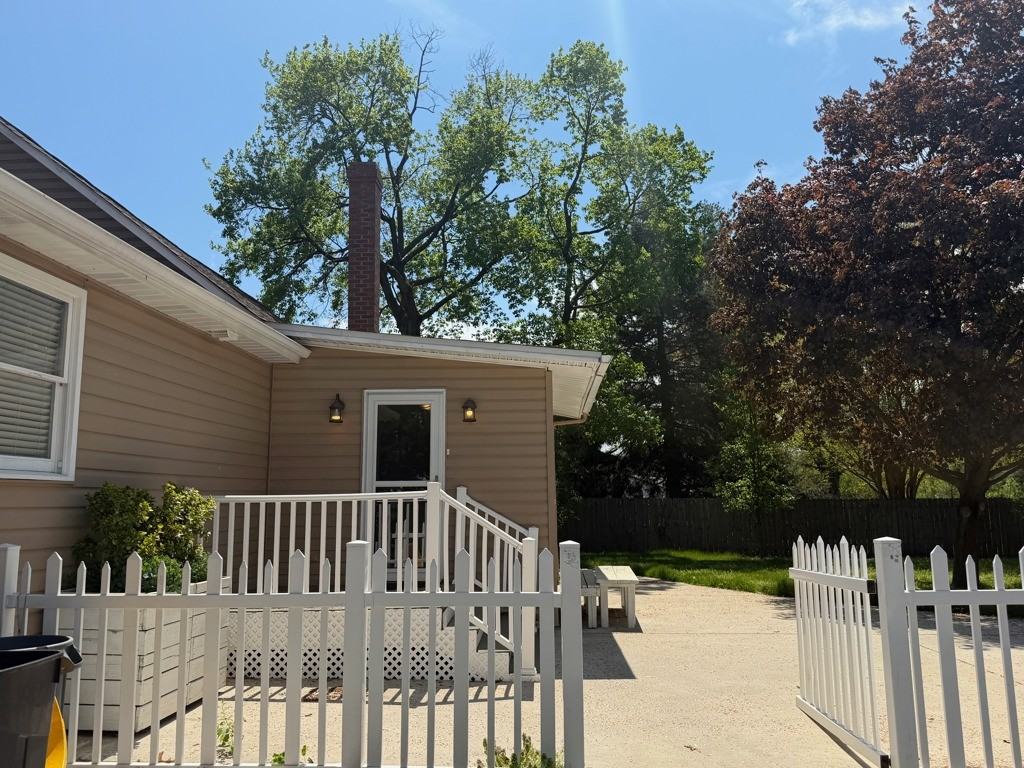 7950 Quarterfield Rd - Photo 3 of 19