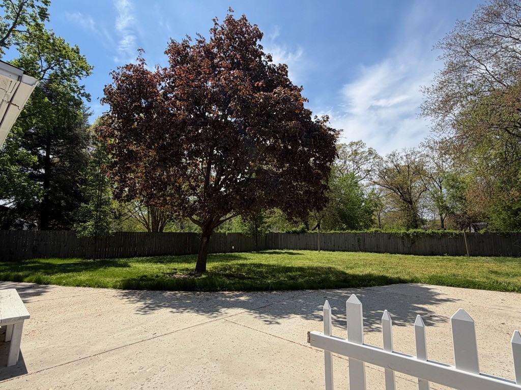 7950 Quarterfield Rd - Photo 4 of 19