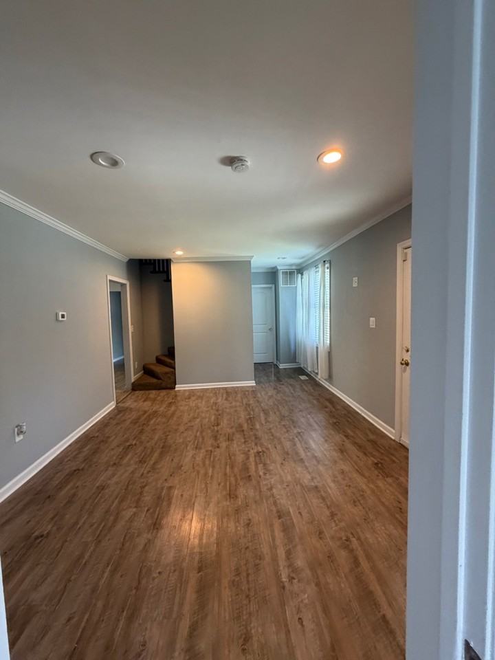 7950 Quarterfield Rd - Photo 6 of 19