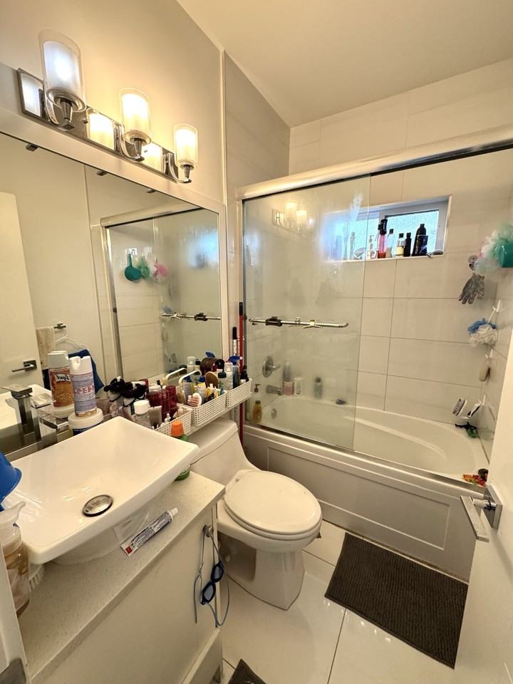 821 6th Street #1 - Photo 4 of 7