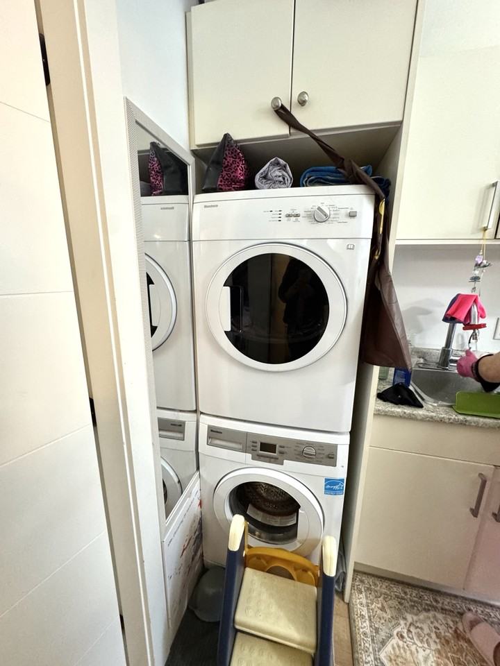 821 6th Street #1 - Photo 5 of 7