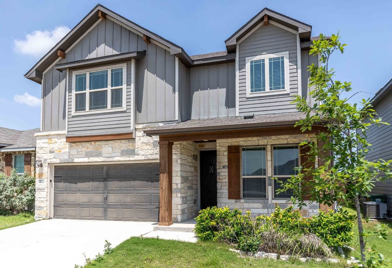 13221 Badlands Way - Photo 2 of 43