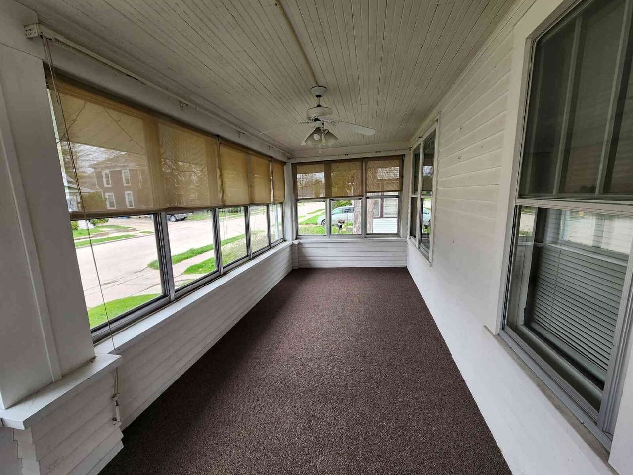 1502 Liberty St - Photo 6 of 17