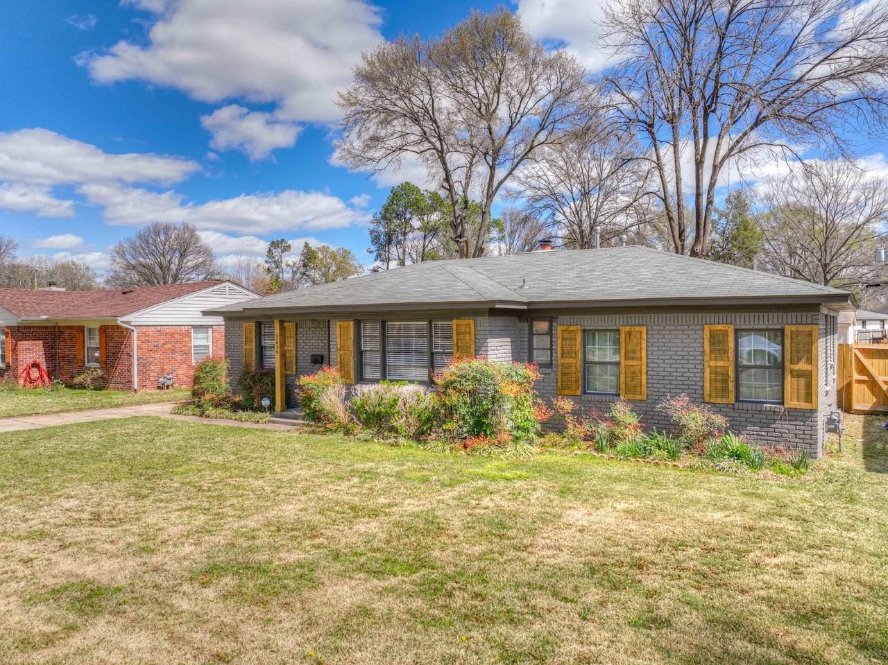 1636 Whitewater Rd - Photo 2 of 50