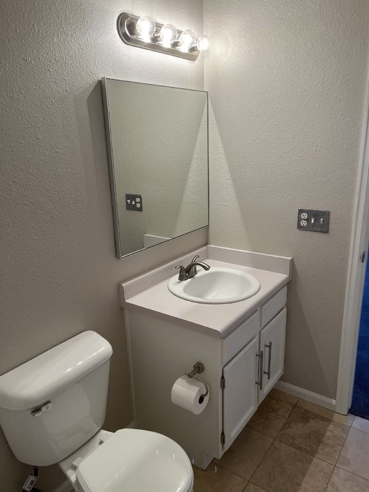 4572 S Crystal Way Unit C - Photo 4 of 39