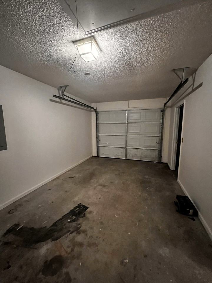 160 Waters Ave - Photo 7 of 17