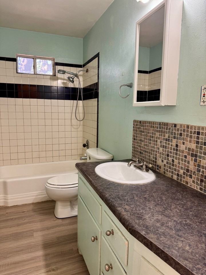 4103 30th St - Photo 7 of 21