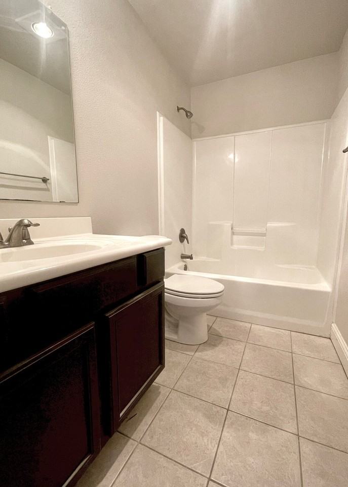 5515 110th St - Photo 7 of 10