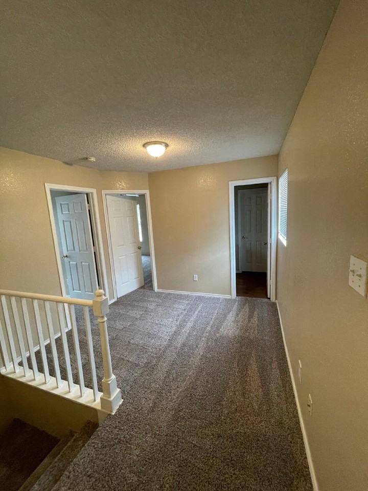 203 Fulton Ave - Photo 7 of 10