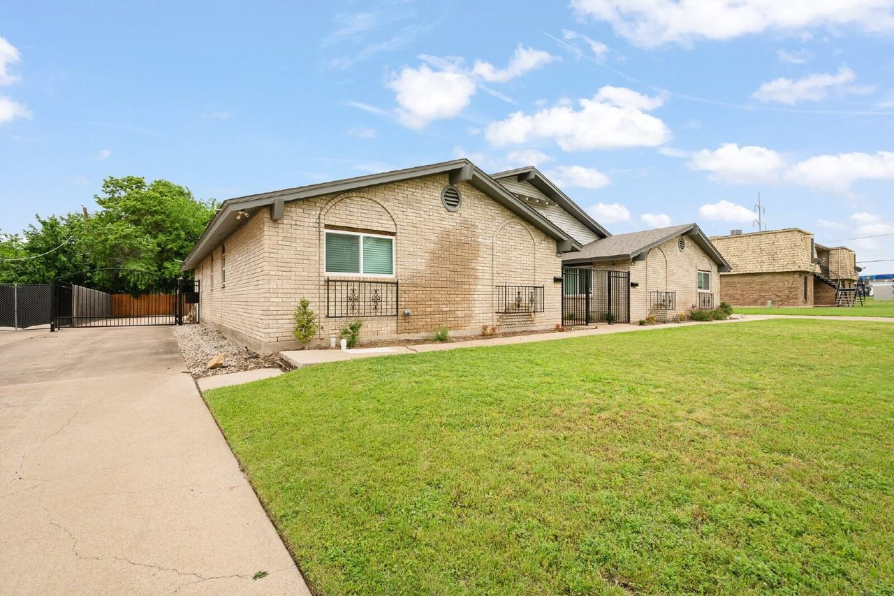 4310 Gorman Dr - Photo 3 of 40