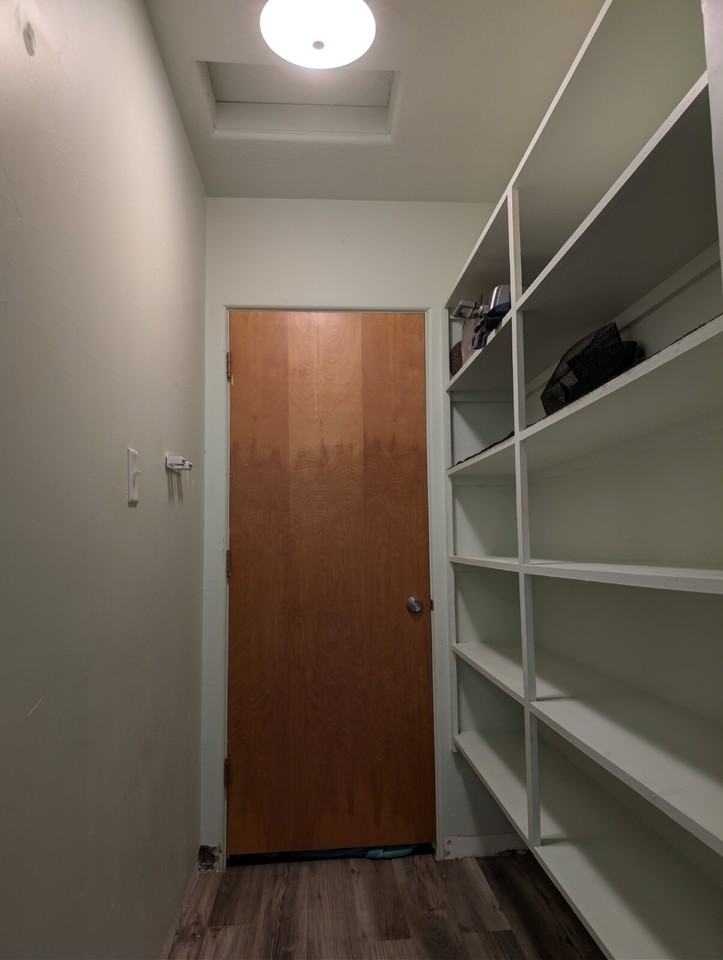 81 E 100 N - Photo 2 of 11