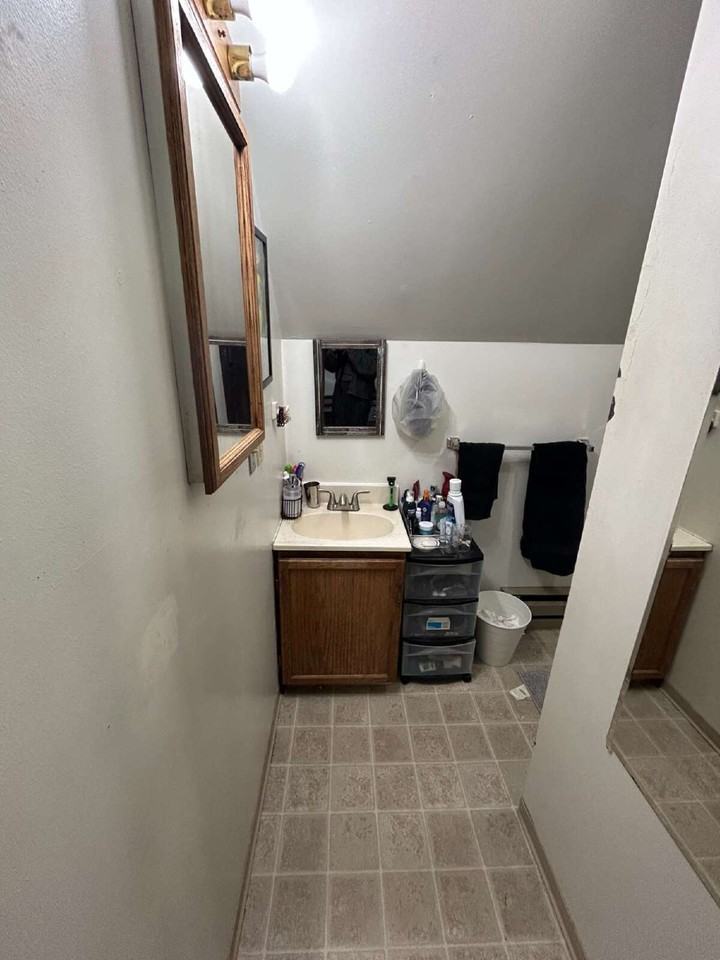 512 E Chestnut St - Photo 6 of 11