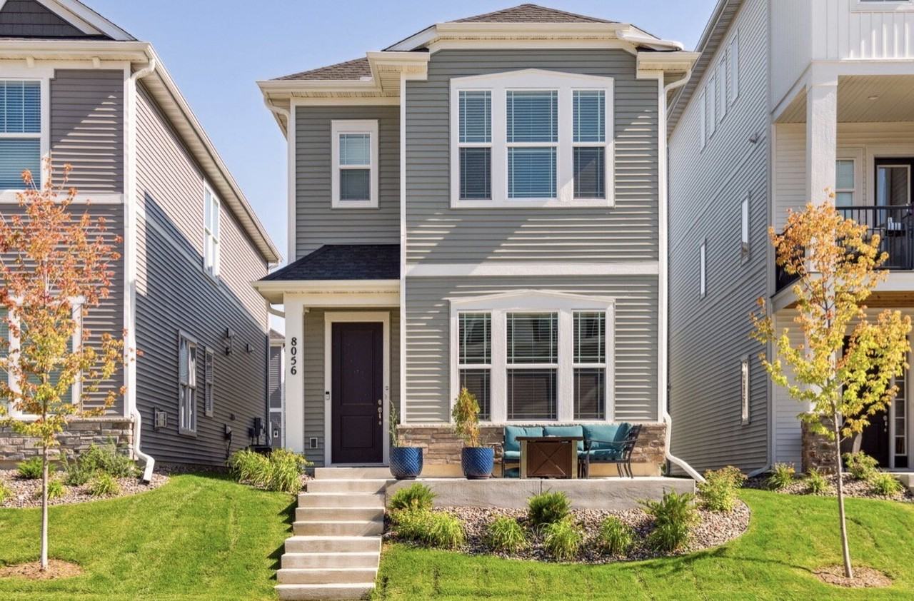 8056 Central Park Way N - Photo 3 of 28