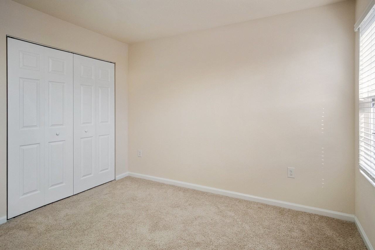 73 Java Ln - Photo 4 of 31