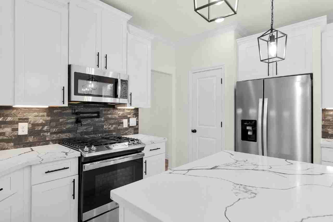 206 Elianne Lace Ct - Photo 4 of 17