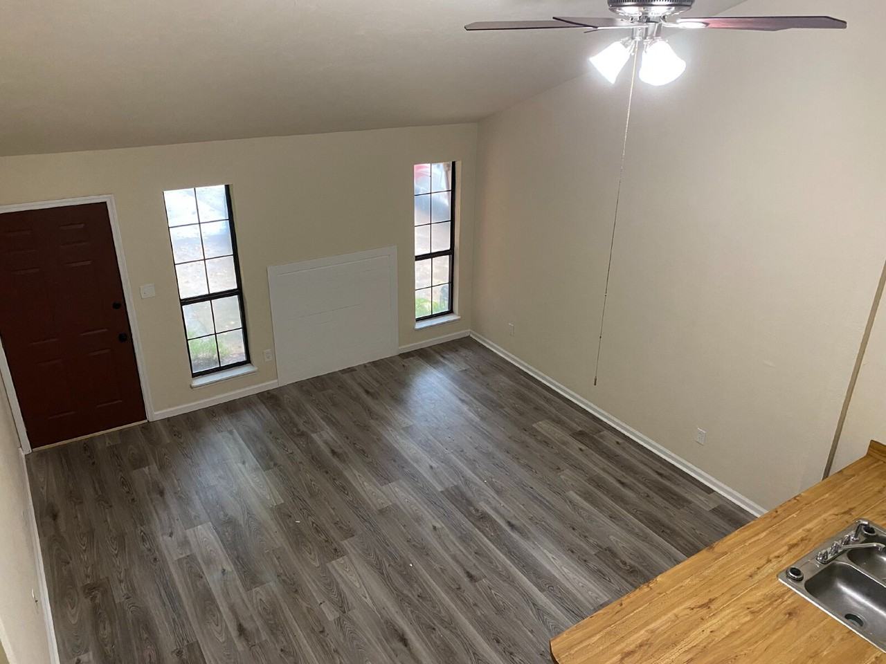 1235 Chee Ln - Photo 3 of 15