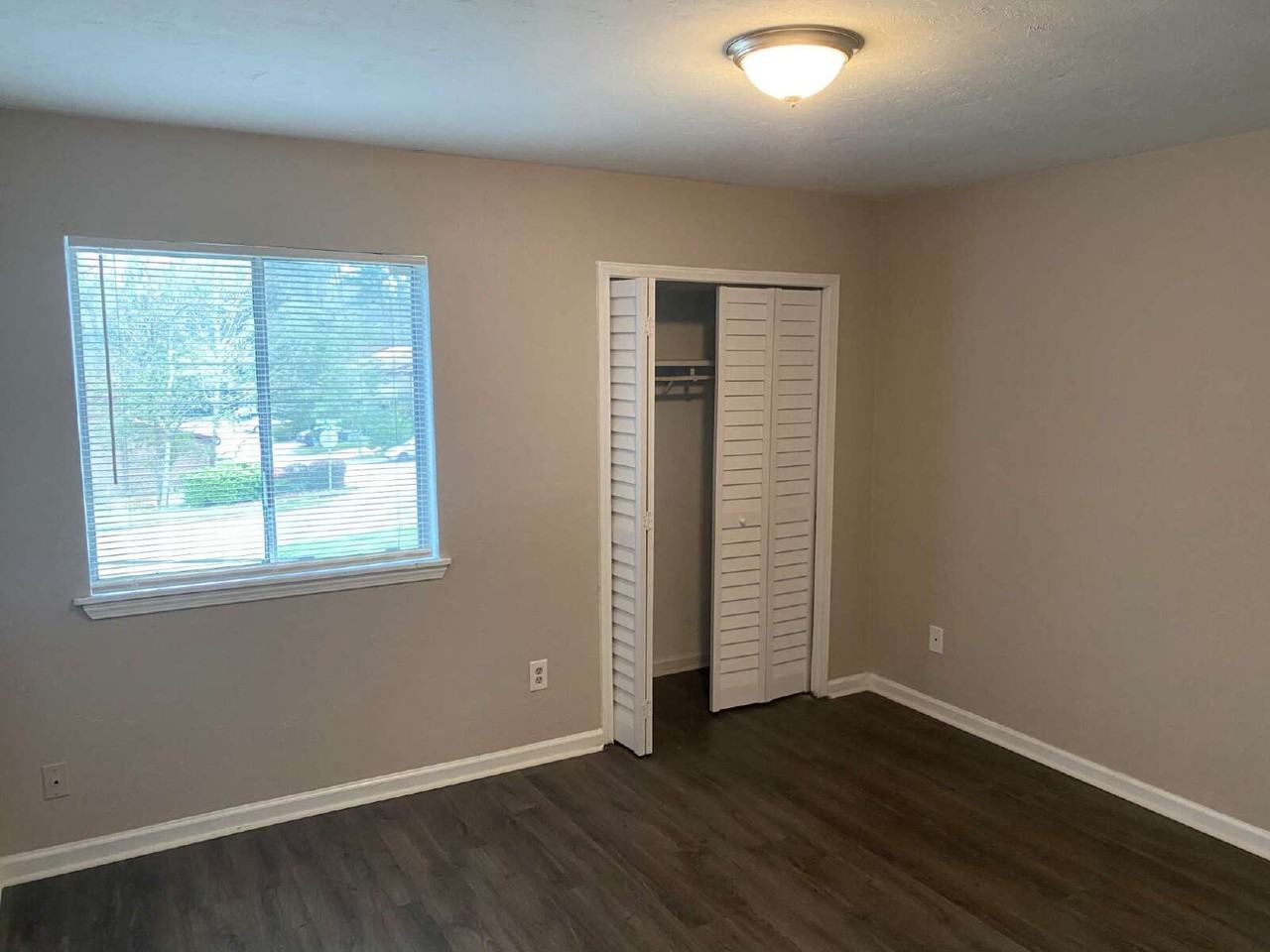 1402 Lazy Brk #C - Photo 2 of 16