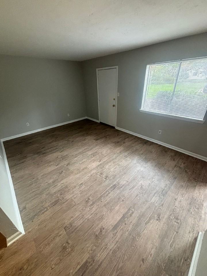 1402 Lazy Brk #C - Photo 3 of 16